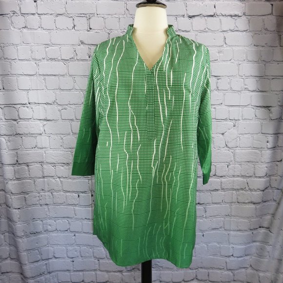 Tops - NWOT - Women's Plus Green V-Neck Long Sleeve Tunic
